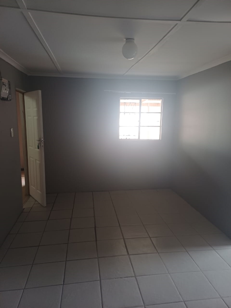 To Let 1 Bedroom Property for Rent in Queenstown Central Eastern Cape